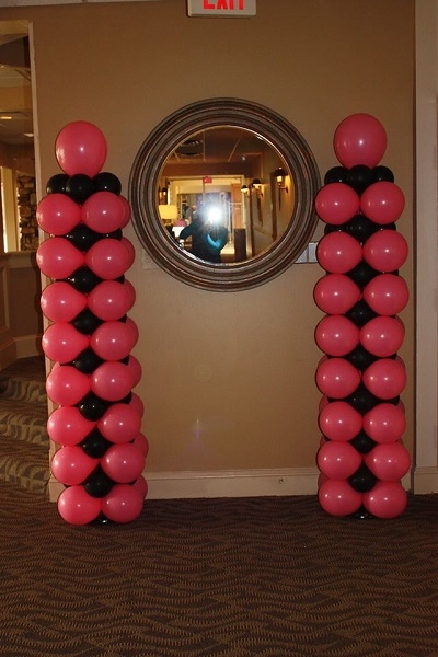 Sweet 16 Pink and Black Balloon Columns